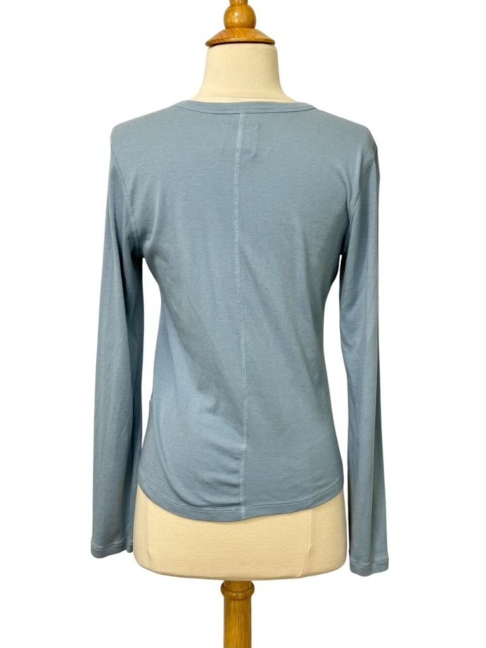 ANR+ Presented By Alp N Rock Women’s Light Blue Henley Long Sleeve Top Size M - Picture 5 of 9